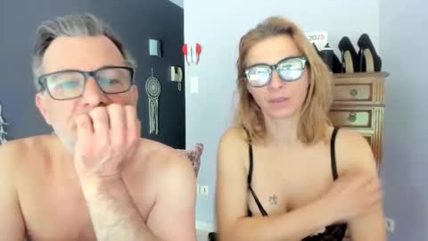 Snapshot of munishpunish chatting on 02.11.25 LOVELY JULIA Peter DAY online show from 02.11.25