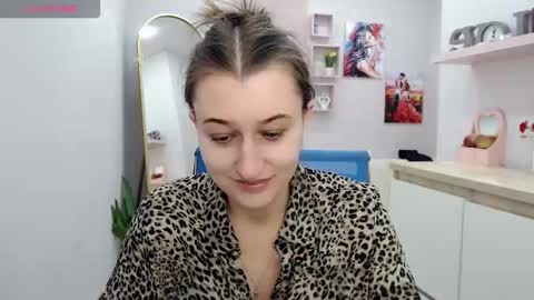 Snapshot of muriel_elvin chatting on 10.06.25 muriel_elvin online show from 10.06.25