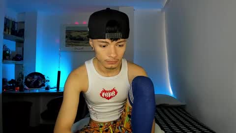 murielkarmesi online show from 01.05.25