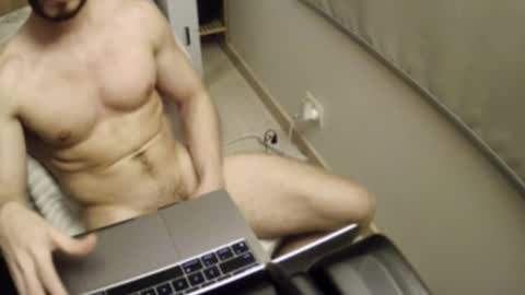 Snapshot of muscle_boy2345 chatting on 09.20.25 muscle_boy2345 online show from 09.20.25