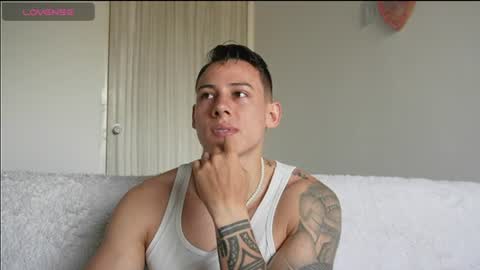 Snapshot of muscle_king_cum chatting on 07.11.26 muscle_king_cum online show from 07.11.26