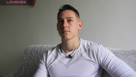 Snapshot of muscle_king_cum chatting on 07.16.26 muscle_king_cum online show from 07.16.26