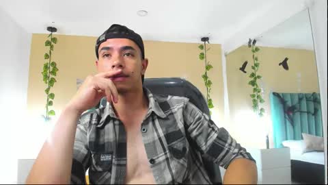 muscle scott online show from 10.24.25