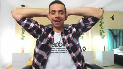 muscle scott online show from 10.25.25