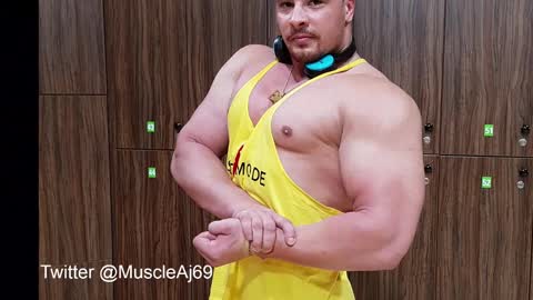 Snapshot of muscleaj69 chatting on 12.06.24 AJ online show from 12.06.24