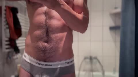 musclehair3 online show from 02.02.25