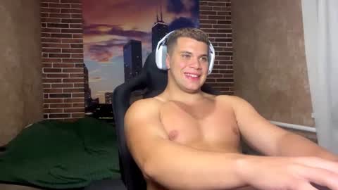 Snapshot of musclephantom chatting on 06.17.26 Egor online show from 06.17.26