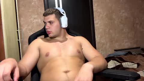 Snapshot of musclephantom chatting on 06.24.26 Egor online show from 06.24.26