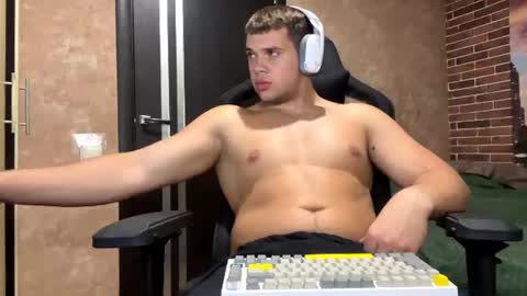 Snapshot of musclephantom chatting on 06.29.26 Egor online show from 06.29.26