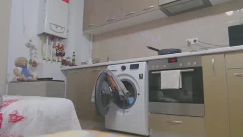 MusclesQueen online show from 01.14.25