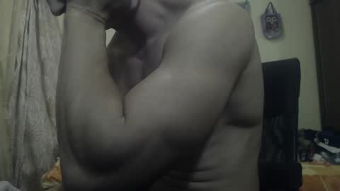 Snapshot of musculargod chatting on 12.28.24 SexyMuscled online show from 12.28.24