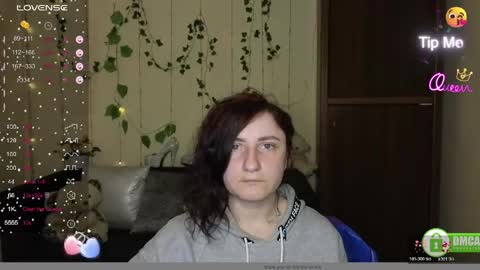 Snapshot of muse_kitty_jenia chatting on 04.19.26 Jenya online show from 04.19.26