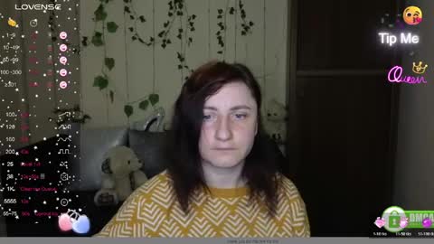 Snapshot of muse_kitty_jenia chatting on 05.05.26 Jenya online show from 05.05.26