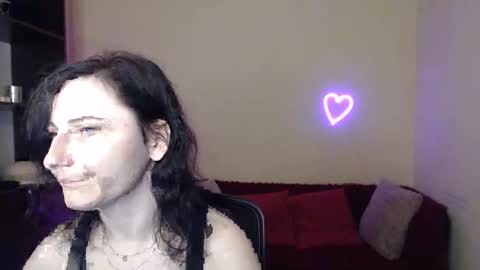 Jeneva online show from 11.26.25