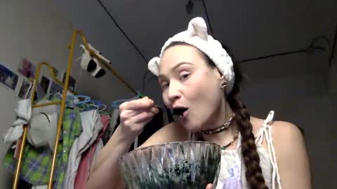 Muse Ali  online show from 02.11.25