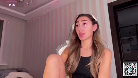 Snapshot of museleks chatting on 12.15.24 Aleksa online show from 12.15.24