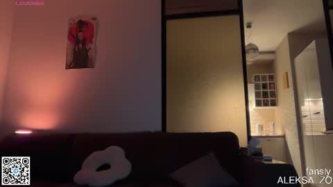 Snapshot of museleks chatting on 09.19.25 Aleksa online show from 09.19.25