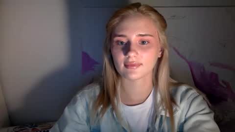 Snapshot of musescorner chatting on 09.24.25 musescorner online show from 09.24.25