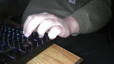 mushroomtip0202 online show from 11.27.25