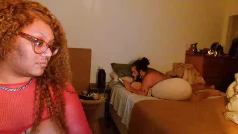 Snapshot of muttcunt chatting on 12.21.25 muttcunt online show from 12.21.25