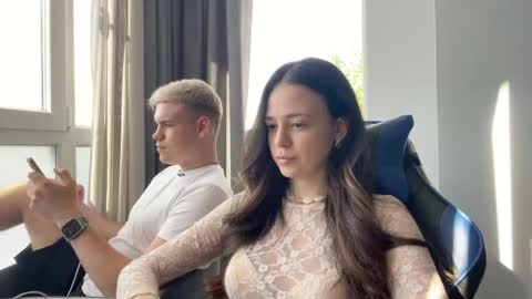Snapshot of muzamiya chatting on 05.28.26 Milana and Anton online show from 05.28.26