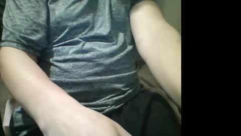 Snapshot of muzicdaddy4200 chatting on 04.05.26 SubDaddy420 online show from 04.05.26