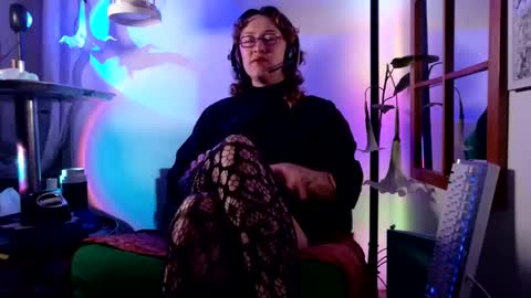 Snapshot of mx_anouk_divine chatting on 05.28.26 Mx. Anouk Divine online show from 05.28.26