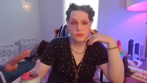 Snapshot of mxsissycharlotte chatting on 04.29.26 Mx Charlotte online show from 04.29.26