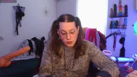 Snapshot of mxsissycharlotte chatting on 05.15.26 Mx Charlotte online show from 05.15.26