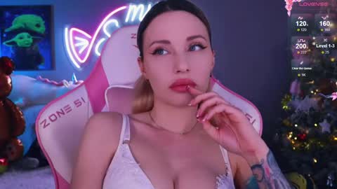 Snapshot of my__sweet__alice chatting on 05.20.26 mysweetalice online show from 05.20.26