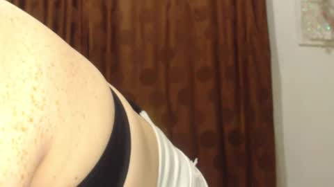     sara      i know you love me xoxox     online show from 11.22.25