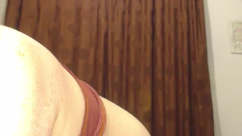     sara      i know you love me xoxox     online show from 12.04.25