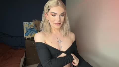 Snapshot of my_muse chatting on 02.05.25 Sandra Muse online show from 02.05.25