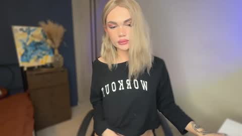 Snapshot of my_muse chatting on 02.11.25 Sandra Muse online show from 02.11.25