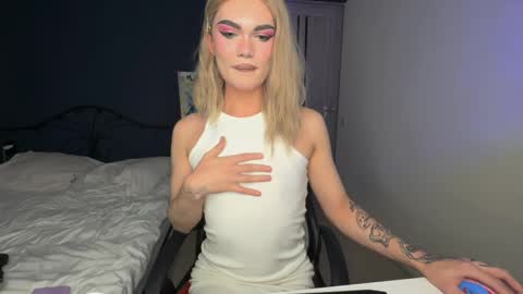 Snapshot of my_muse chatting on 02.14.25 Sandra Muse online show from 02.14.25