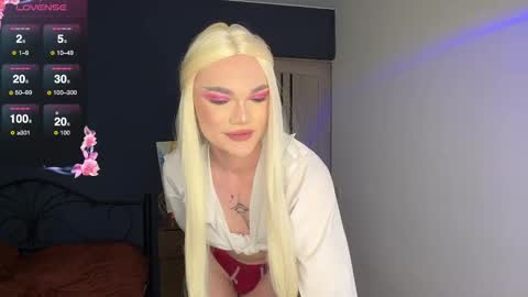 Snapshot of my_muse chatting on 03.11.25 Sandra Muse online show from 03.11.25