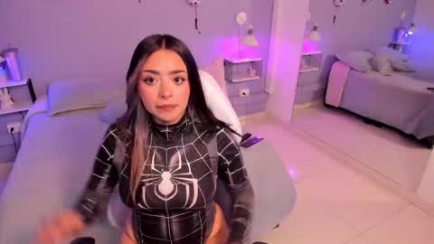 MyaFontaine online show from 11.12.25