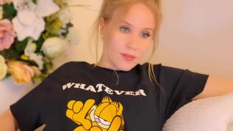 Mya-be Yours P online show from 02.11.25