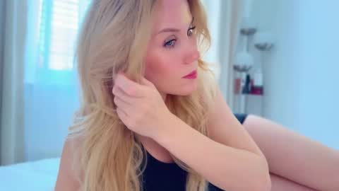 Mya-be Yours P online show from 09.25.25