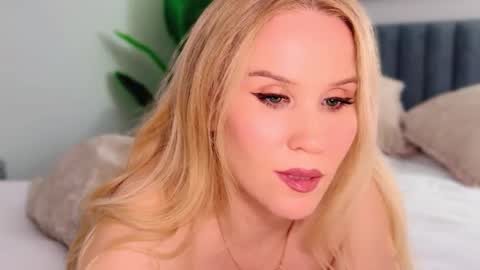 Mya-be Yours P online show from 12.19.25