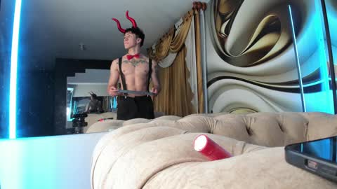 Snapshot of myc_hot chatting on 01.29.25 Kevin online show from 01.29.25