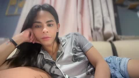 Snapshot of mydestiny_vinax chatting on 05.16.26 mydestiny_vinax online show from 05.16.26