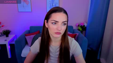 Ella online show from 09.28.25