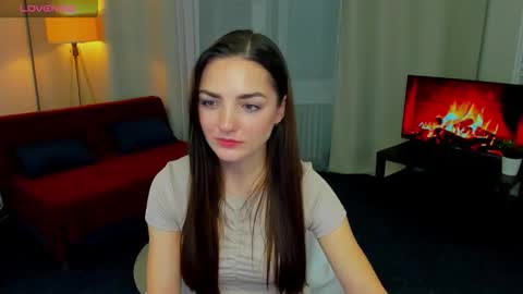 Ella online show from 10.07.25