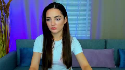 Ella online show from 10.14.25