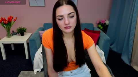 Ella online show from 10.15.25