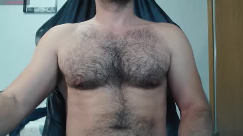 Snapshot of myhairymacho chatting on 10.16.25 Juan  OF  myhairymacho online show from 10.16.25