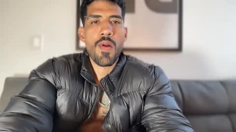 Myke esthetic online show from 01.05.25