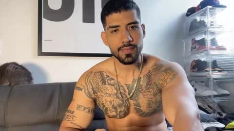 Myke esthetic online show from 10.14.25