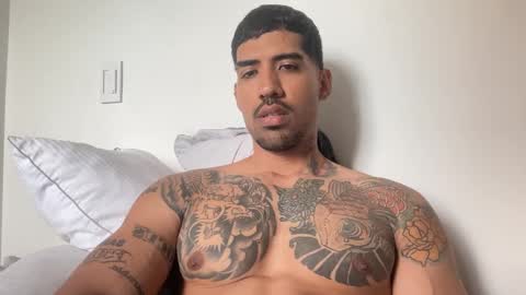 Myke esthetic online show from 11.14.25